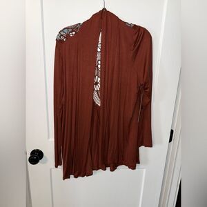 Elegant Rust Kimono with Lace Detail